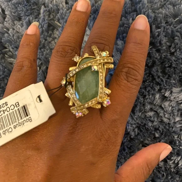 Ring - Picture 4 of 4